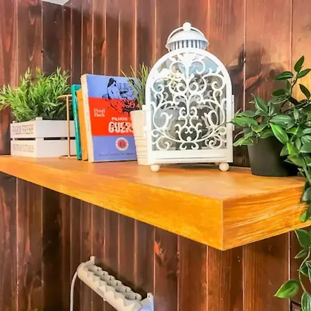Apartment Cozy Charming Flat In Flowers Garden! Lisbon