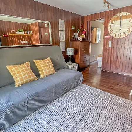 Apartment Cozy Charming Flat In Flowers Garden!