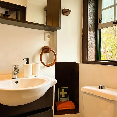 Cozy Charming Flat In Flowers Garden! Appartement *