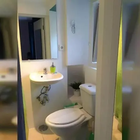 Cozy Charming Flat In Flowers Garden! Daire *